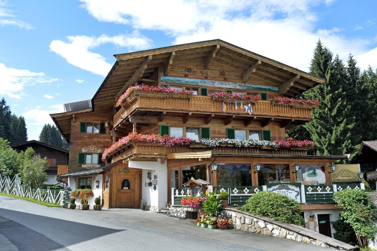 Hotel Schmiedboden Oberndorf in Tirol Kamer foto