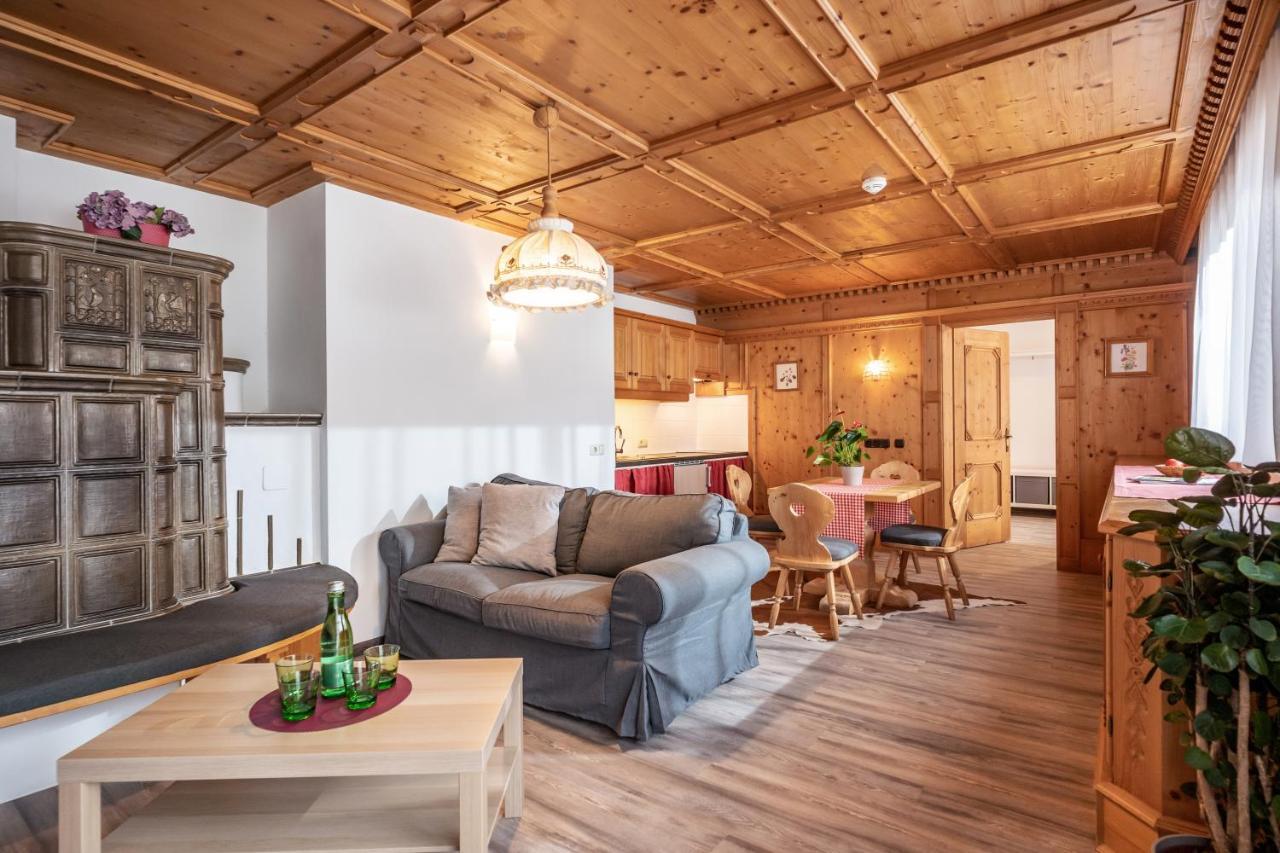 Hotel Schmiedboden Oberndorf in Tirol Buitenkant foto