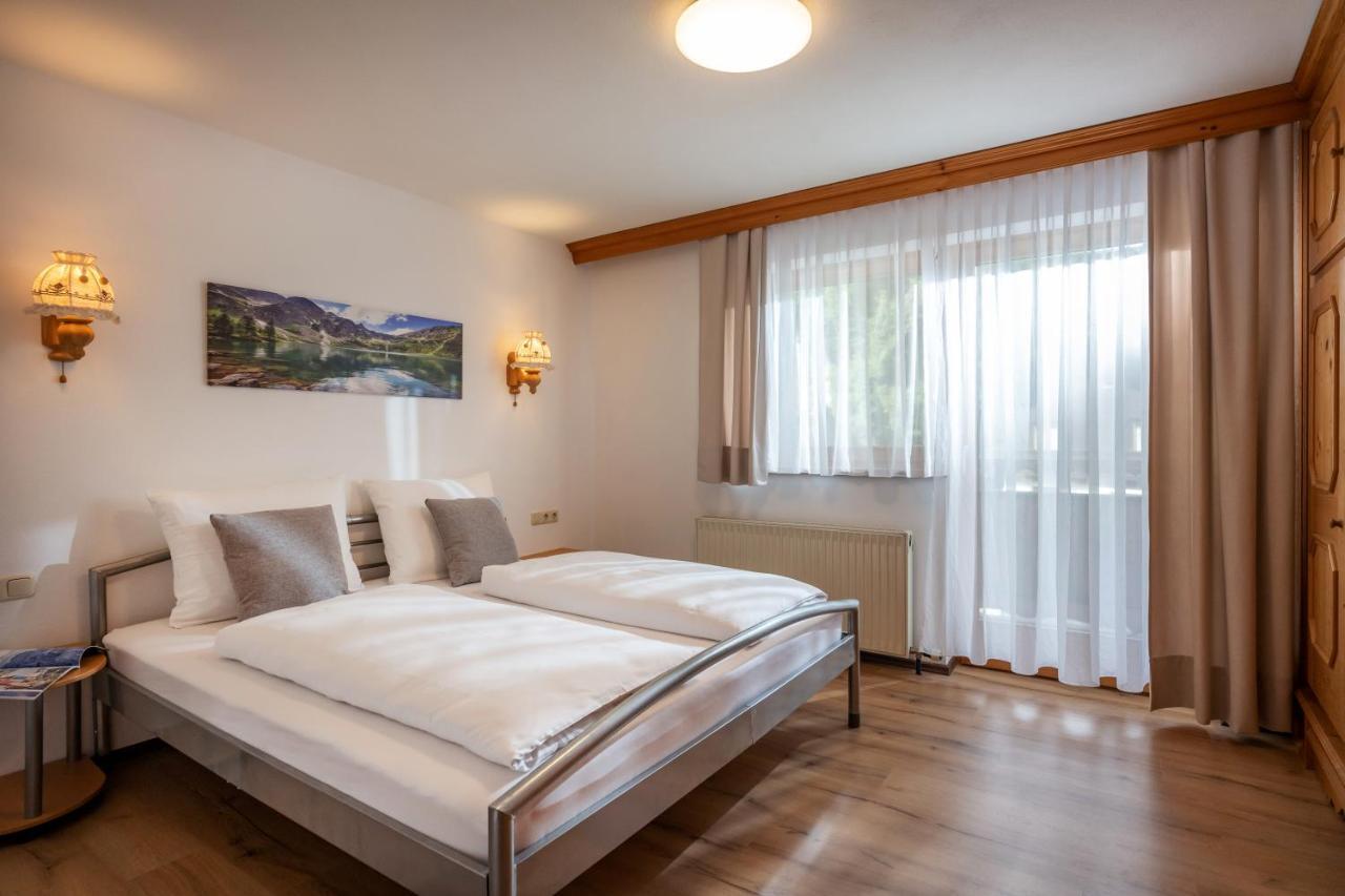 Hotel Schmiedboden Oberndorf in Tirol Buitenkant foto