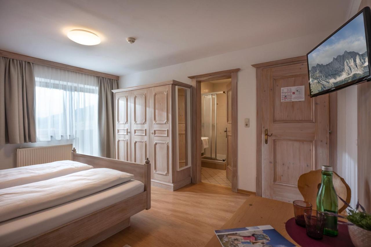 Hotel Schmiedboden Oberndorf in Tirol Buitenkant foto