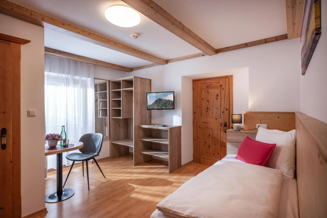 Hotel Schmiedboden Oberndorf in Tirol Buitenkant foto