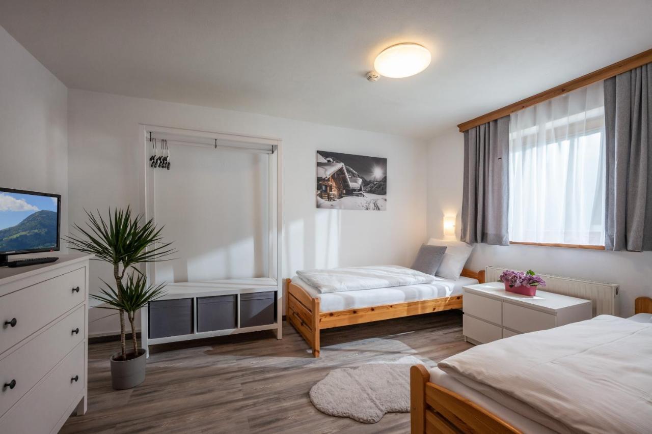 Hotel Schmiedboden Oberndorf in Tirol Buitenkant foto