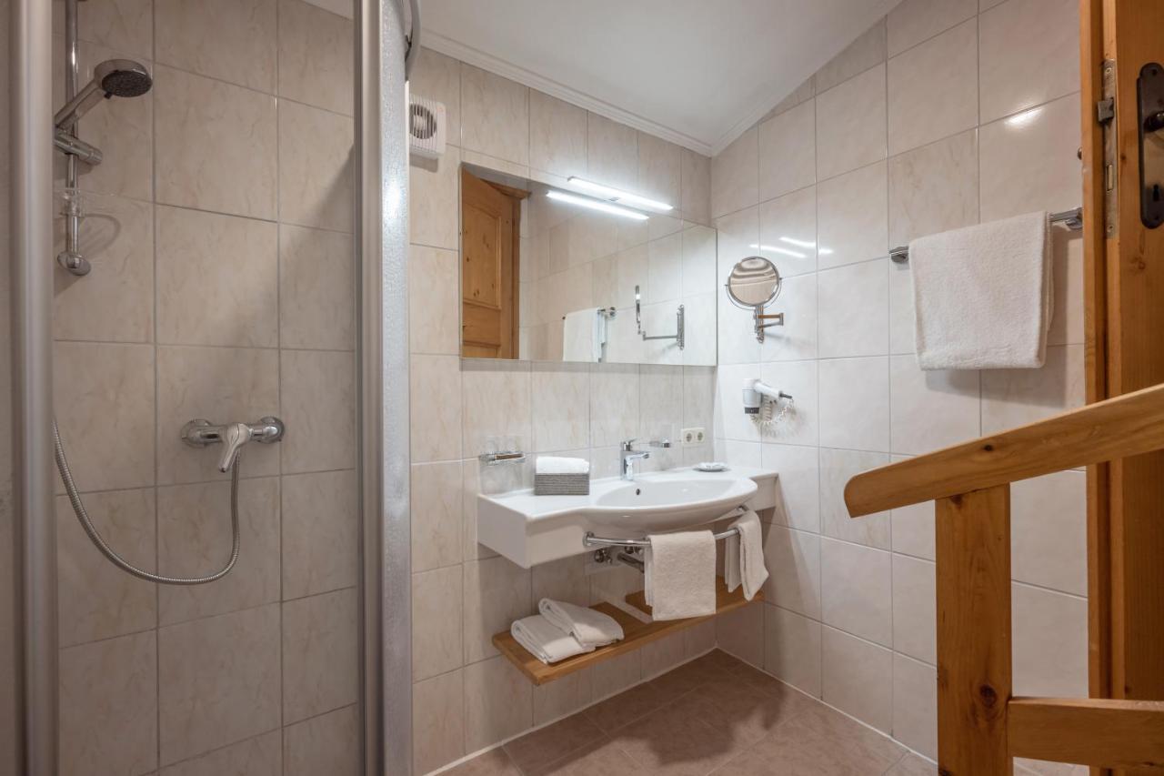 Hotel Schmiedboden Oberndorf in Tirol Buitenkant foto