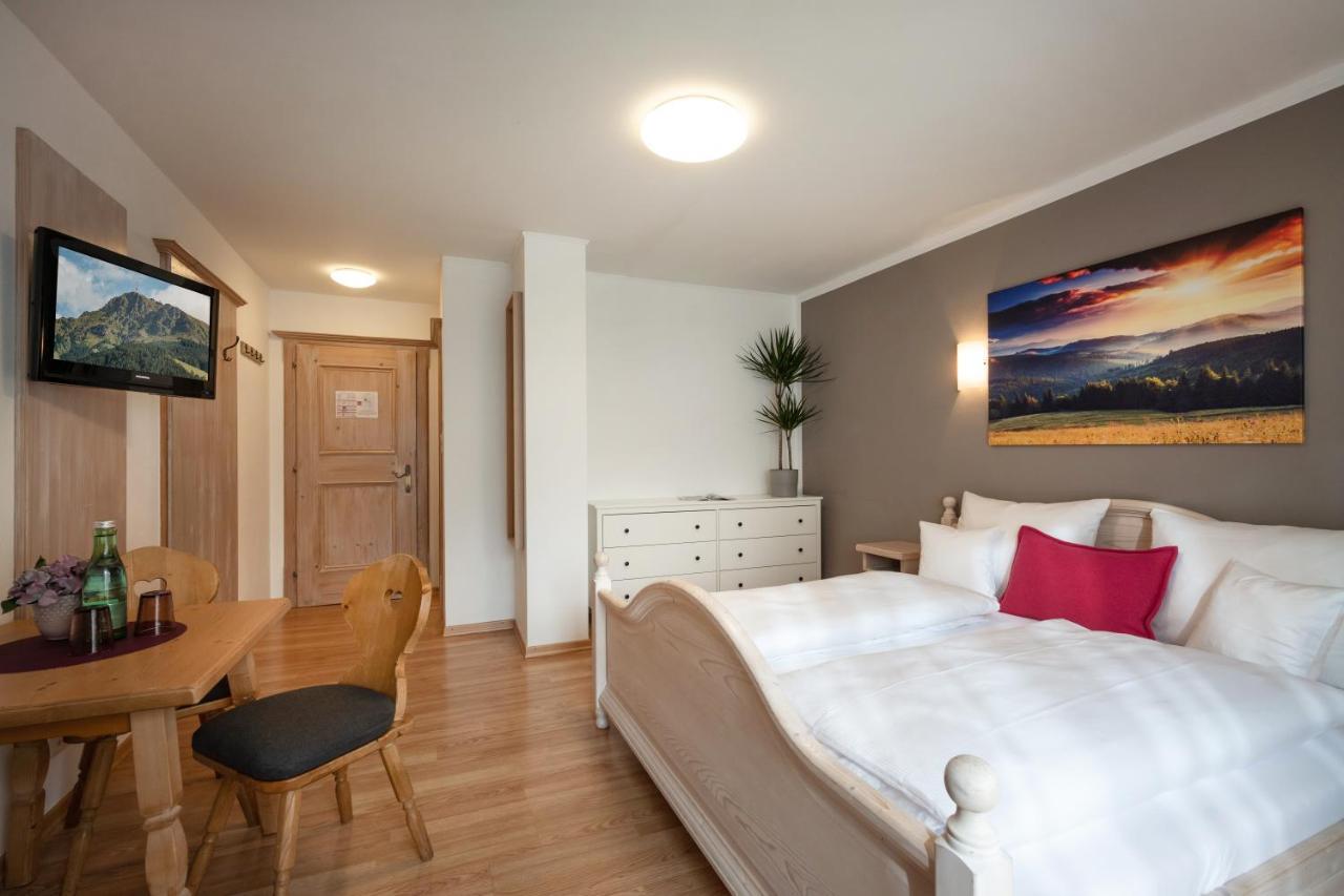 Hotel Schmiedboden Oberndorf in Tirol Buitenkant foto