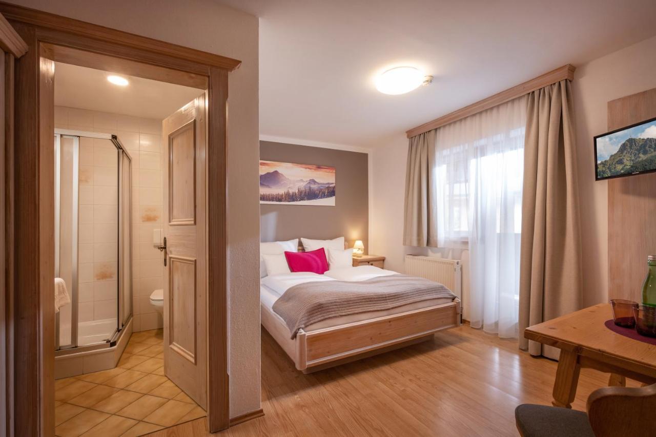 Hotel Schmiedboden Oberndorf in Tirol Buitenkant foto
