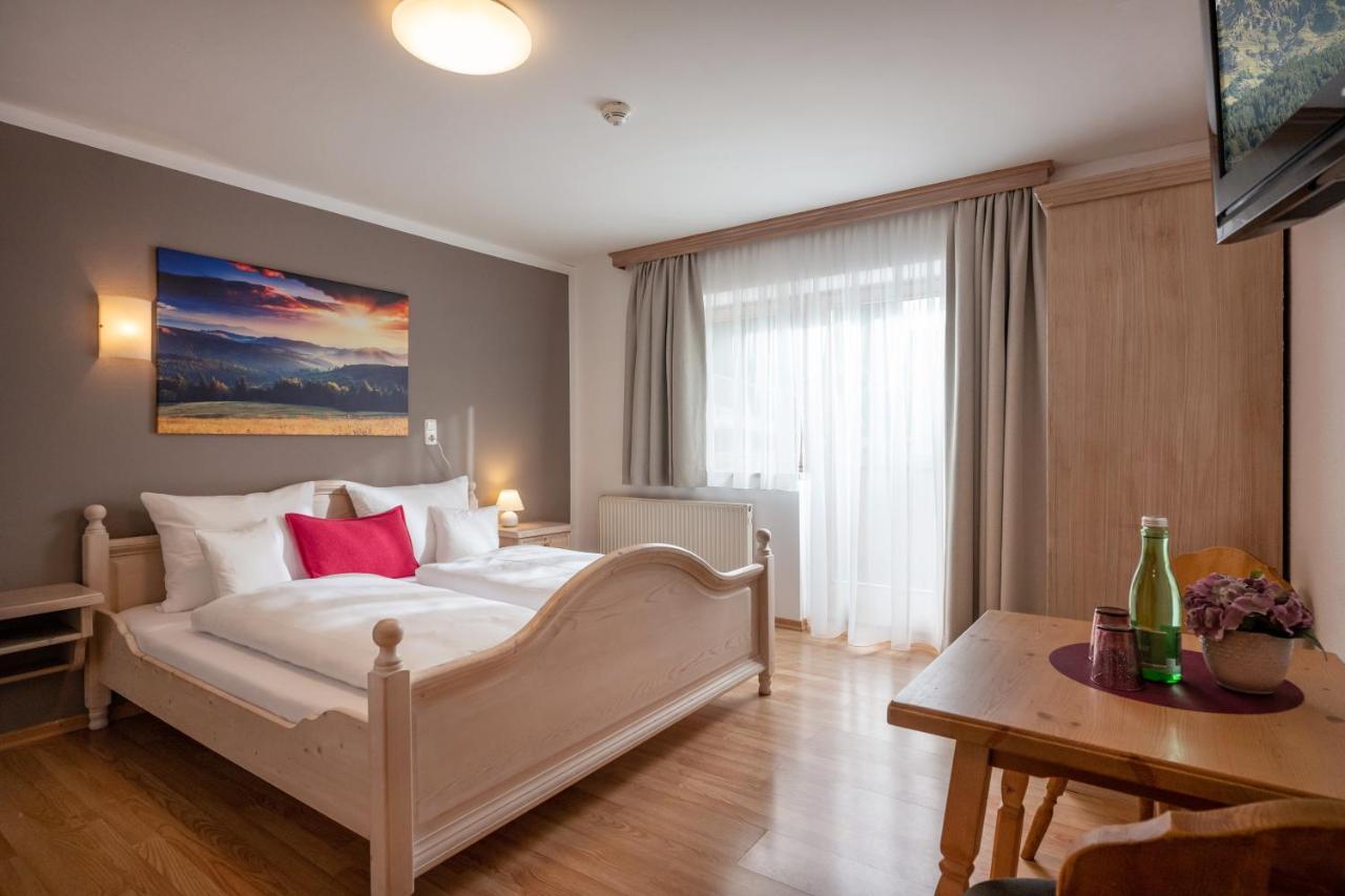 Hotel Schmiedboden Oberndorf in Tirol Buitenkant foto