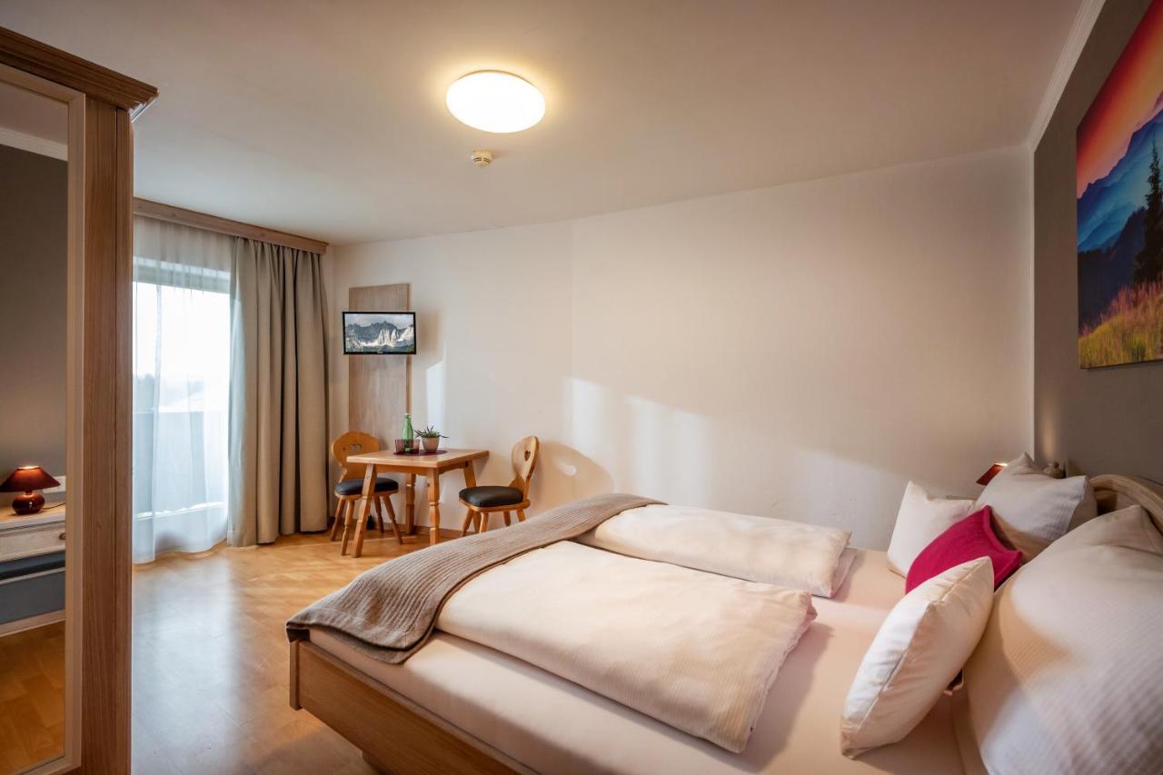 Hotel Schmiedboden Oberndorf in Tirol Buitenkant foto